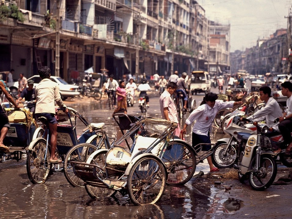 Ben Davies Cambodia: Last Days of Conflict